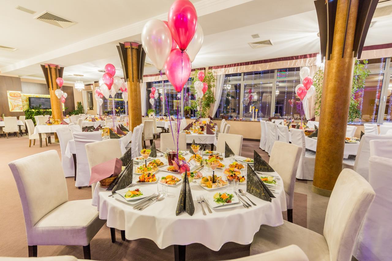 Hotel Restauracja Teczowa Luban Buitenkant foto